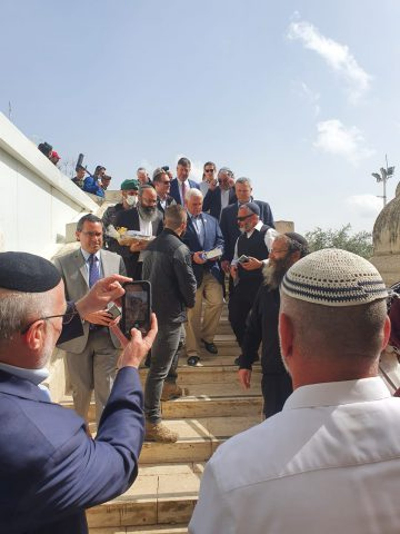 סגן נשיא ארה"ב לשעבר לבן גביר: "תהיה חזק"