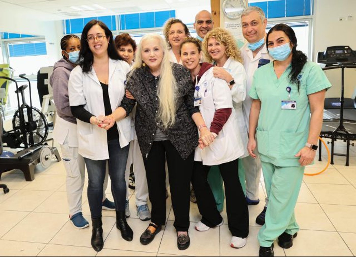 לאחר 8 חודשים: מירי אלוני שוחררה מבית החולים