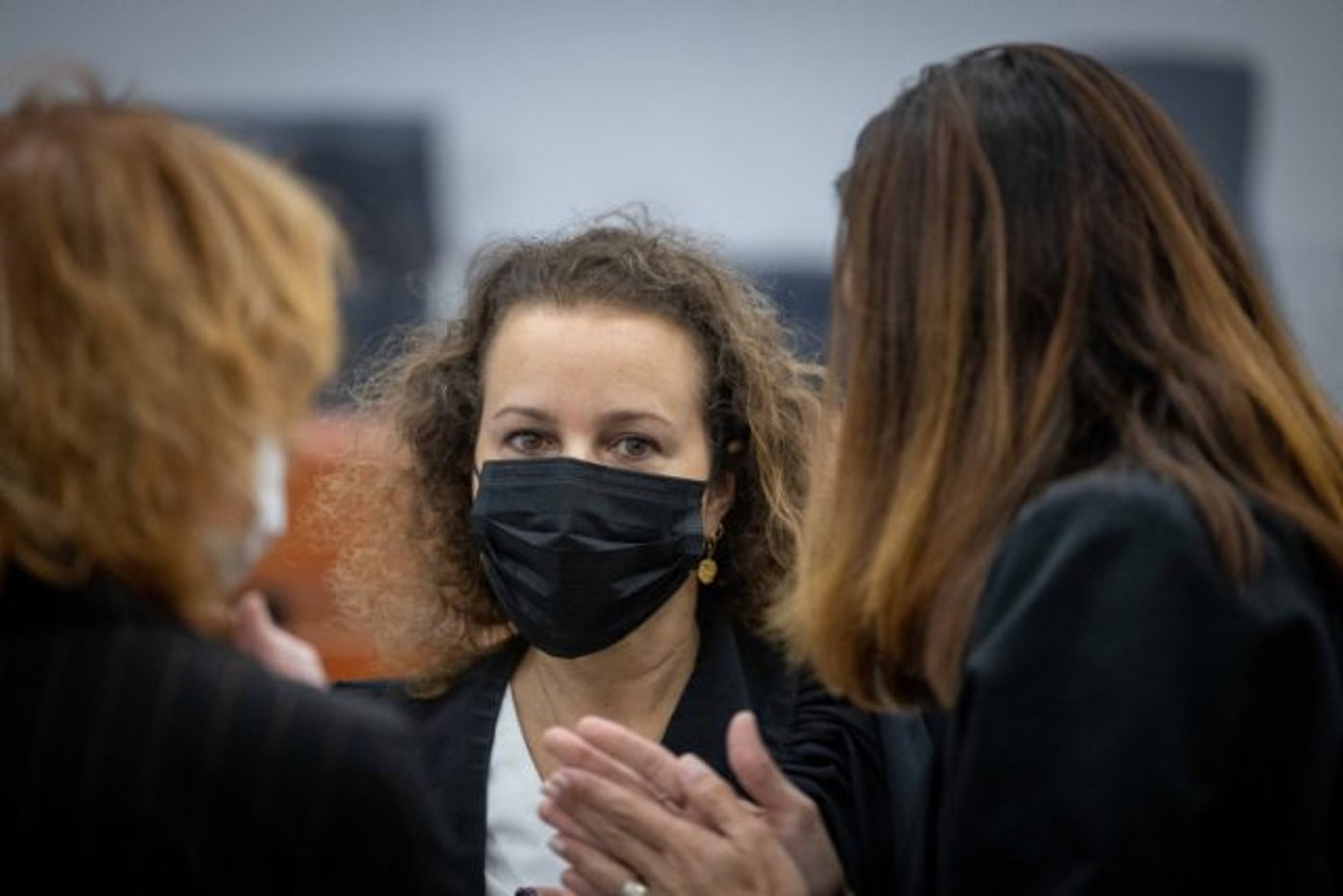 צוות התביעה, עו"ד יהודית תירוש ועו"ד ליאת בן ארי