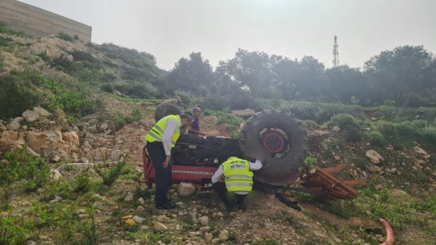 פועל כבן 40 נהרג בתהפכות טרקטור בכרמיאל