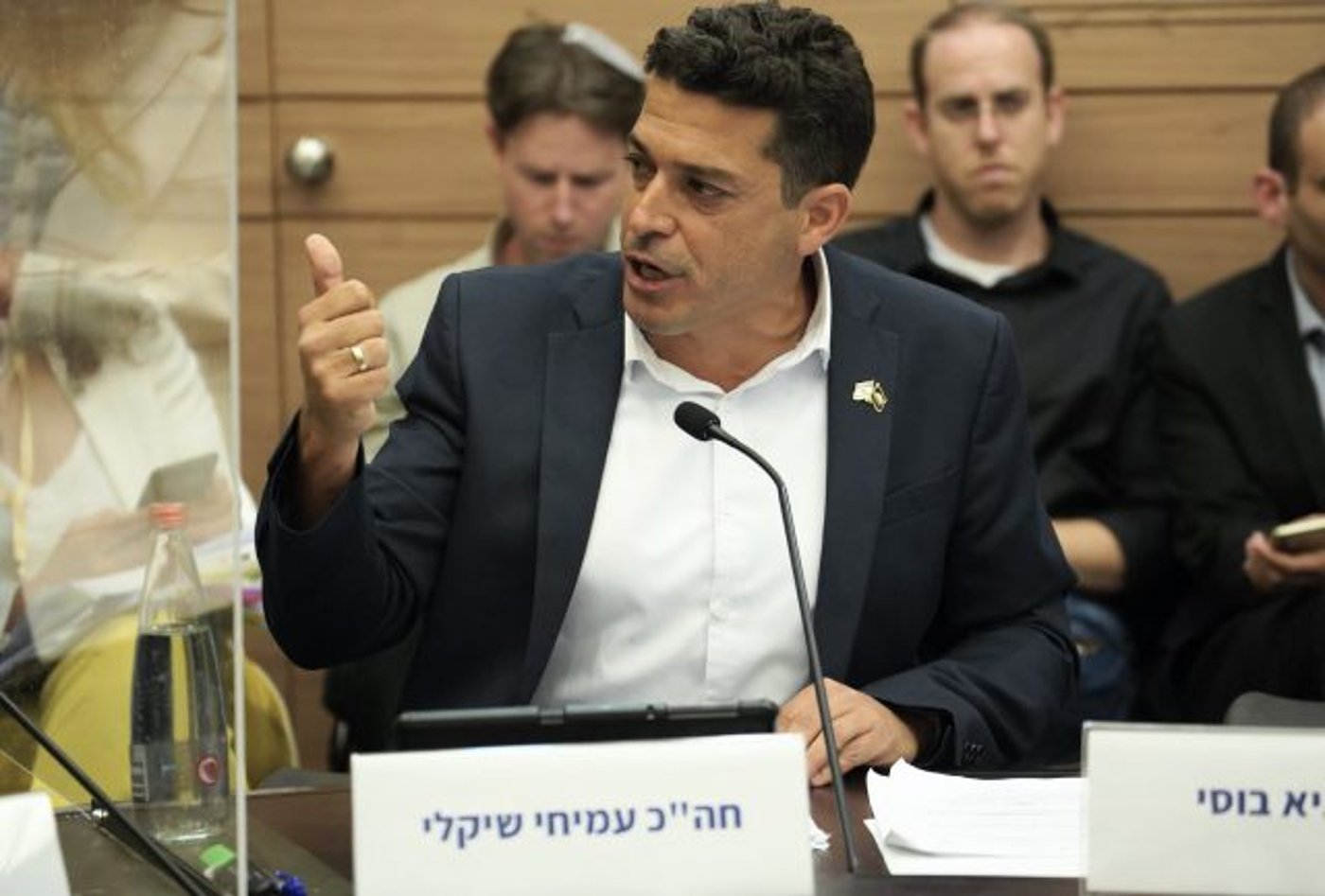 שיקלי בדיון