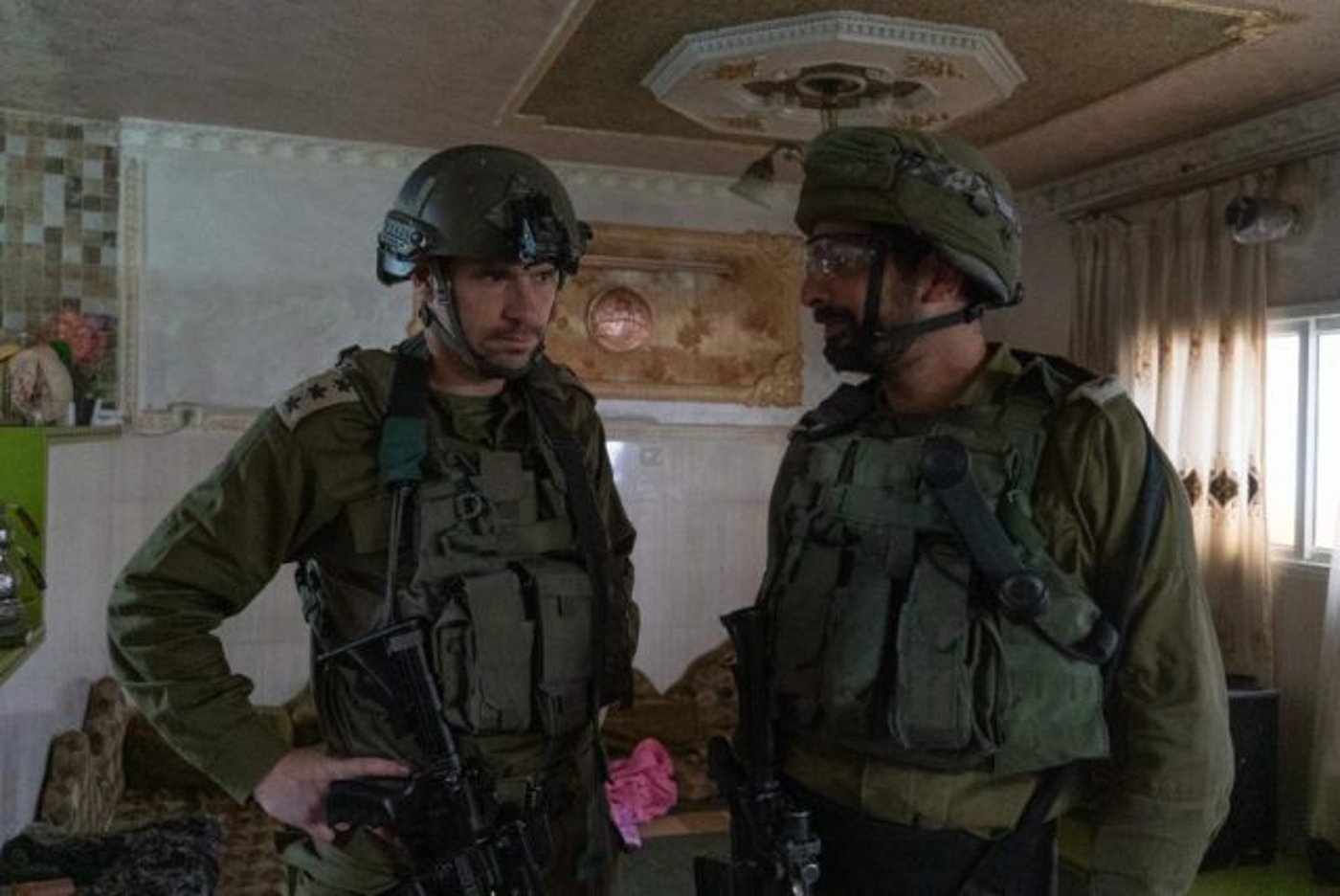 מח"ט אפרים מורדי וייס בבית המחבל (דו"צ)