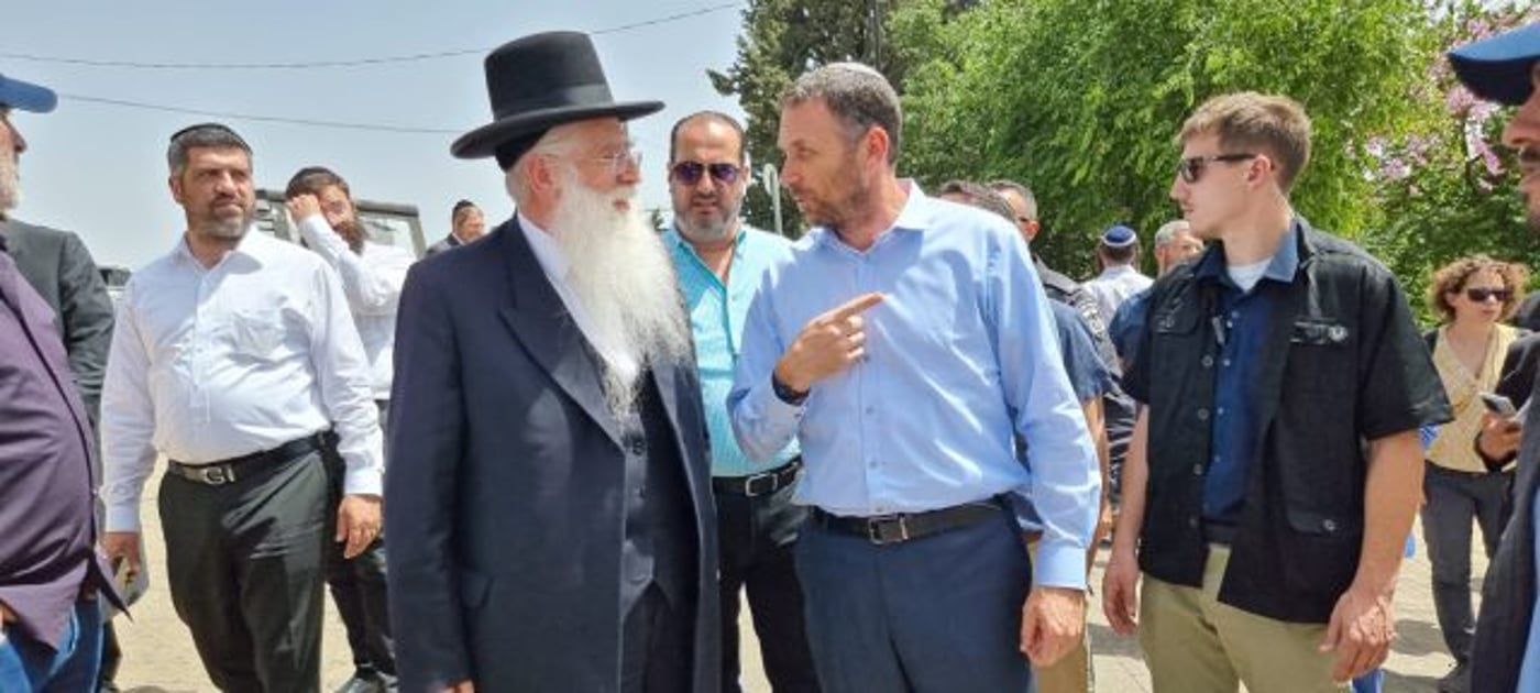 כהנא ופרוש בסיור במירון