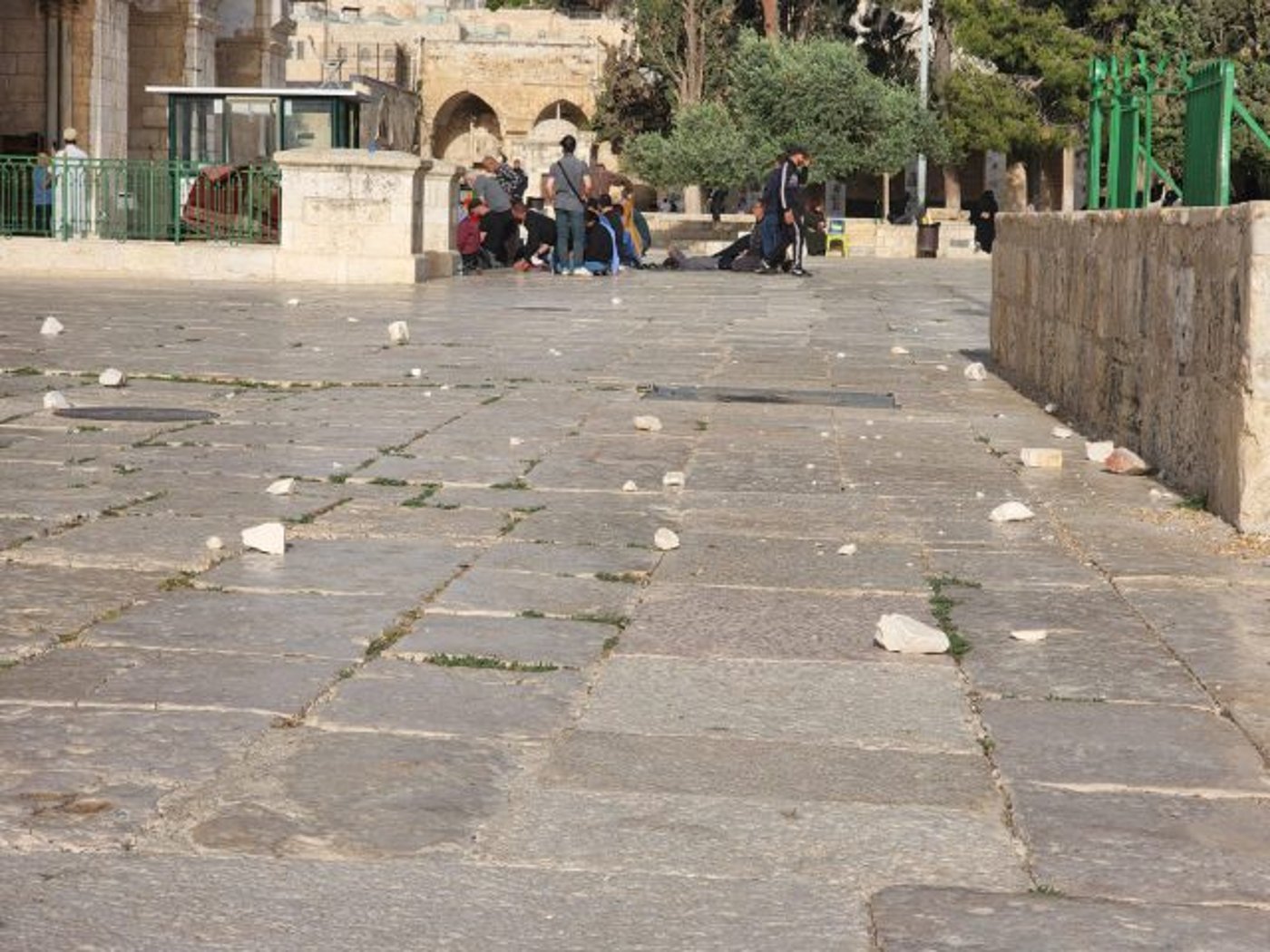 אבנים בהר הבית (דוברות המשטרה)