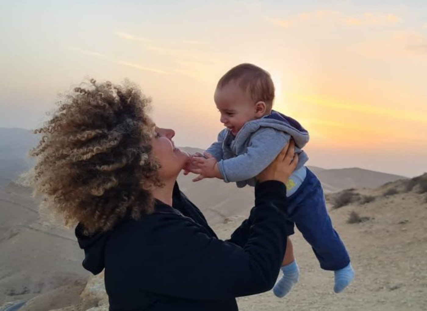 בשבועות הראשונים הייתי בחרדה: שיר חדש לאודהליה ברלין