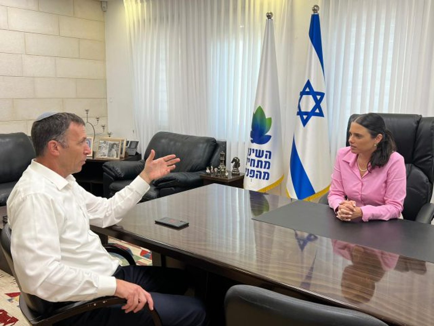 שקד וכהנא, היום