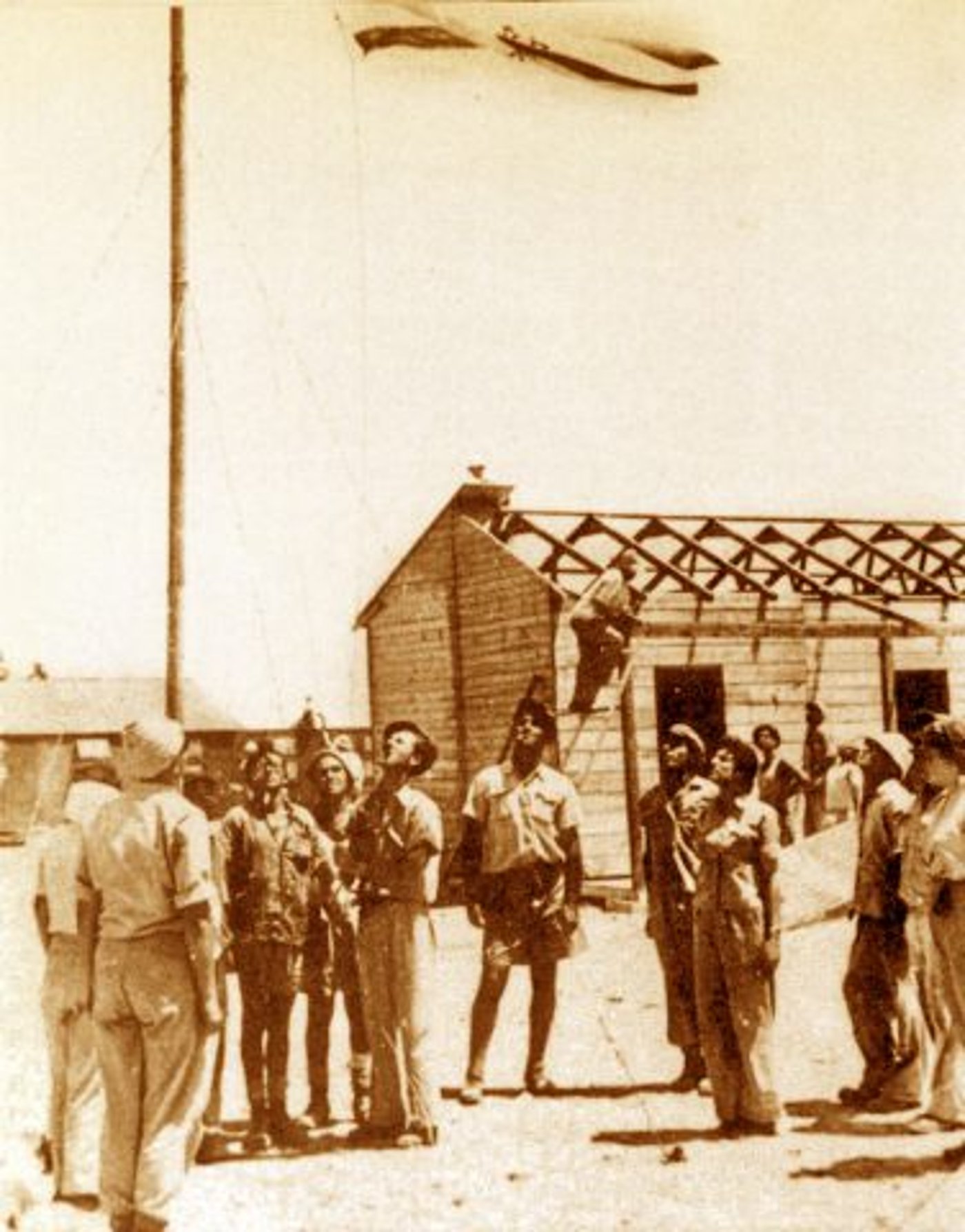 הנפת הדגל ביום הקמת הקיבוץ