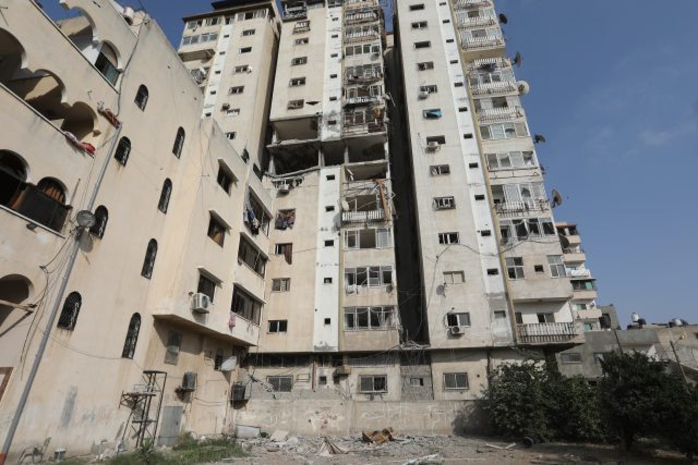 הבניין בו שהה בכיר הג'יהאד תייסיר ג'עברי, שחיסולו פתח את מבצע עלות השחר (Photo by Attia Muhammed/Flash90 )