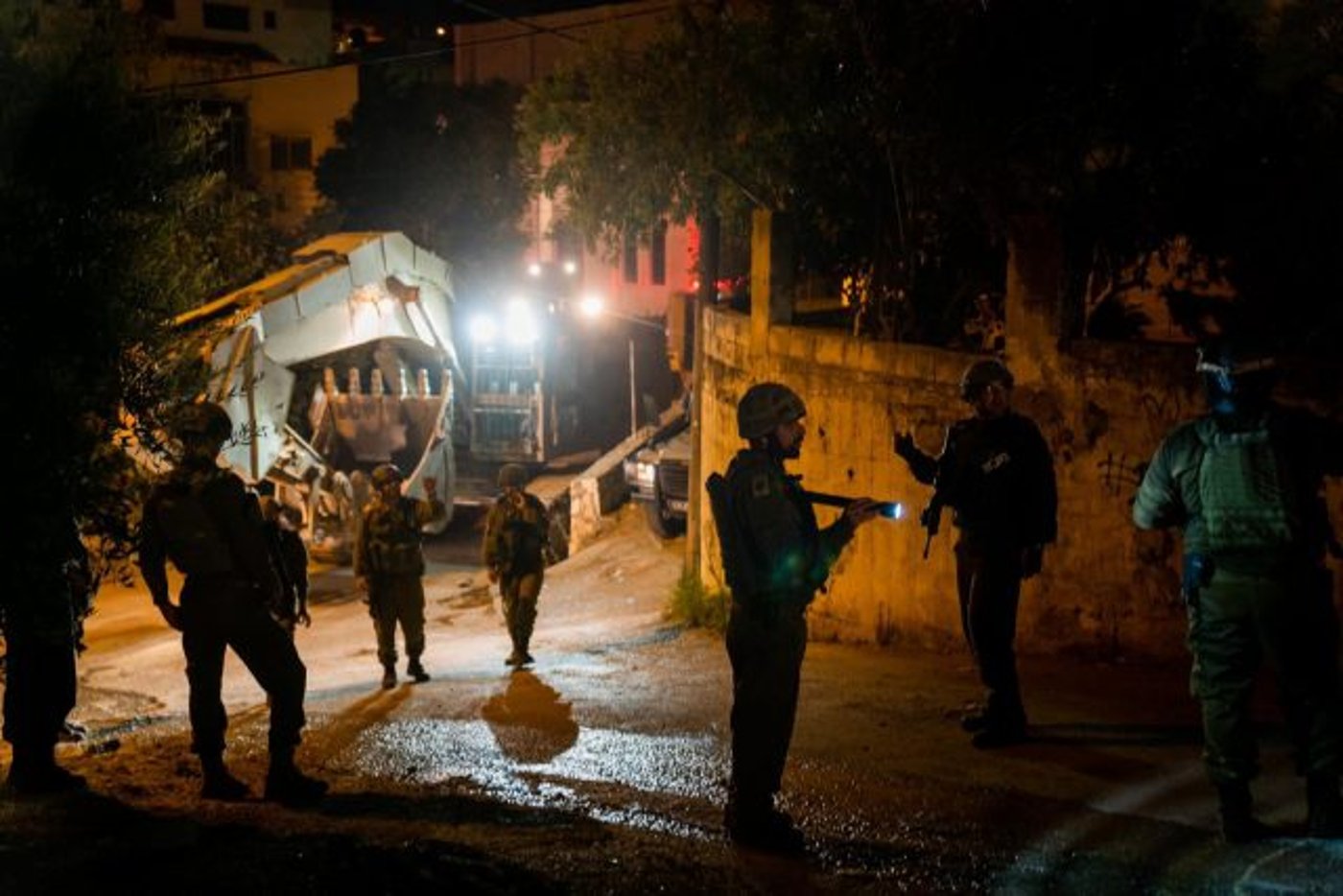 הריסת הבתים של המחבלים מהפיגוע באלעד. קרדיט: דובר צה"ל