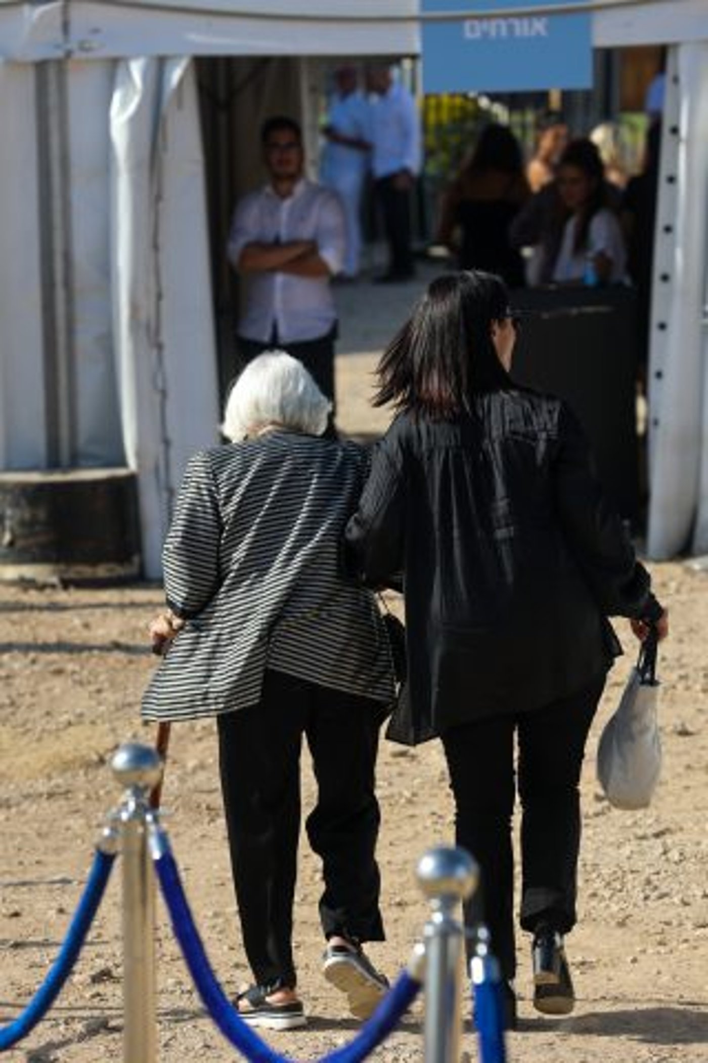הכניסה לחתונת בנו של לפיד (צילום: פלאש 90)