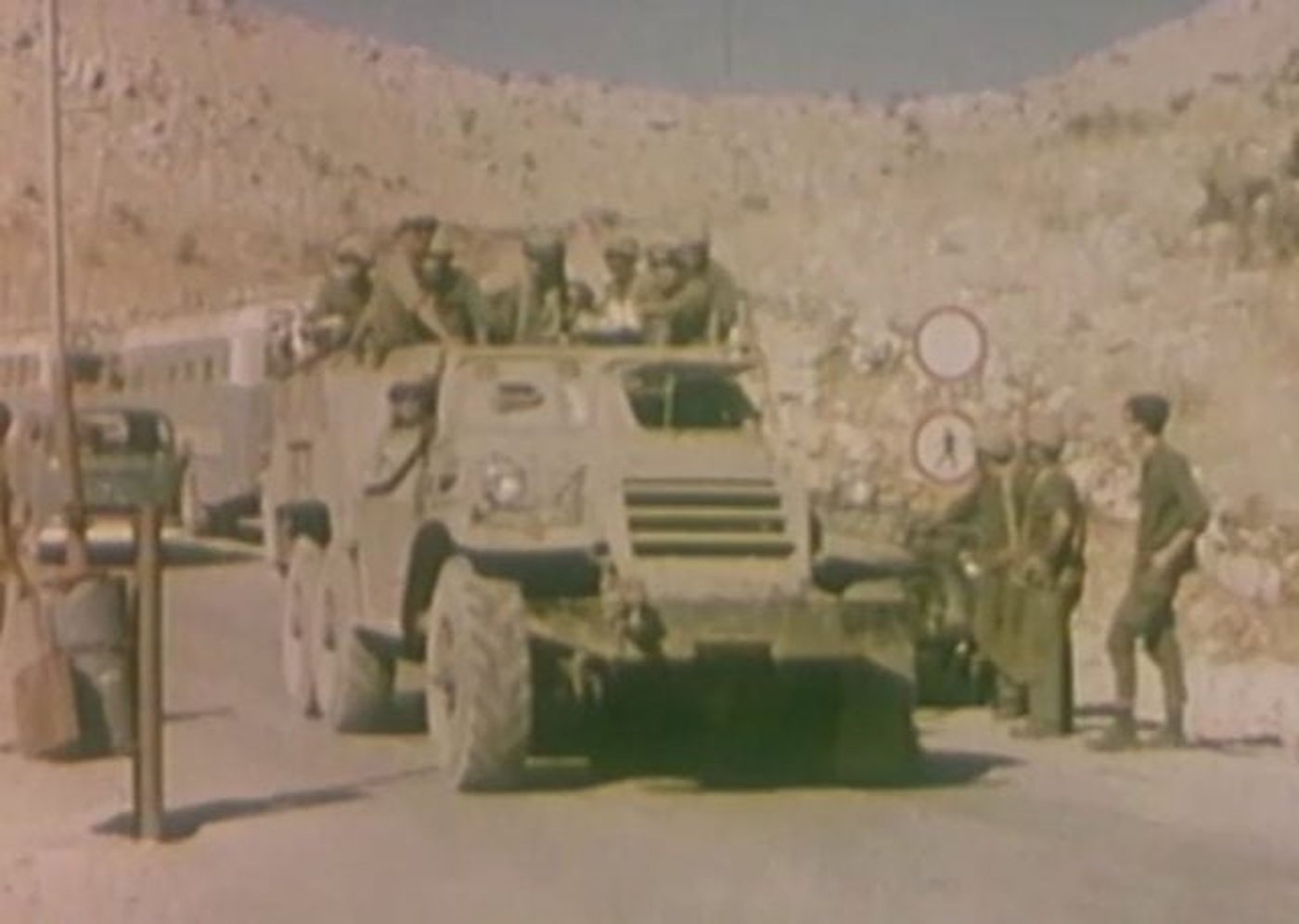 לוחמים בדרך לחרמון (ארכיון צה"ל ומשרד הביטחון)