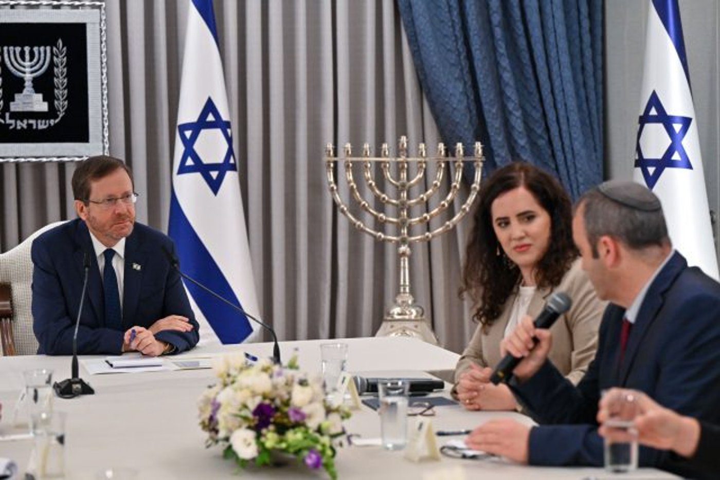 העבודה לנשיא: מצפים מכל האופוזיציה להתלכד