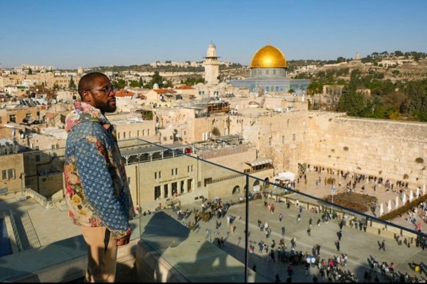 המתאגרף פלויד מיוות'ר נפגש עם הרב איתיאל גולדוויכט
