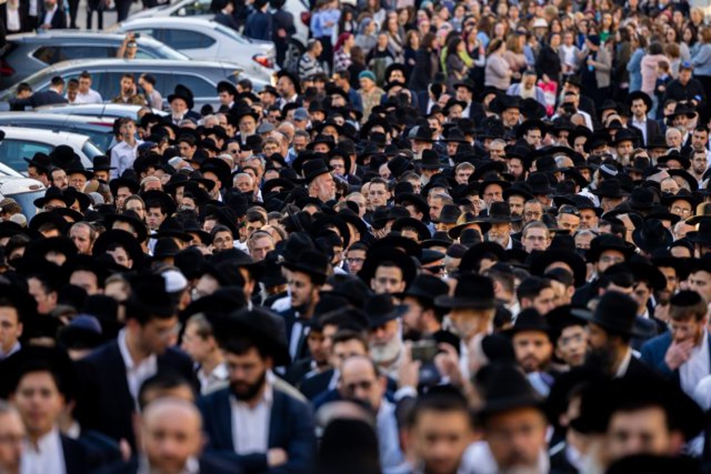 אלפים ליוו את הנרצח. אביו: "אני מצטער בפניך" | גלריה