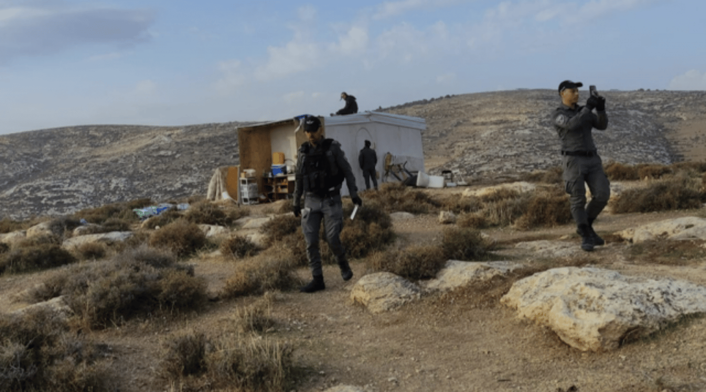 יממה אחרי הפיגוע: פינוי והרס בגבעת 'נחלת צבי'