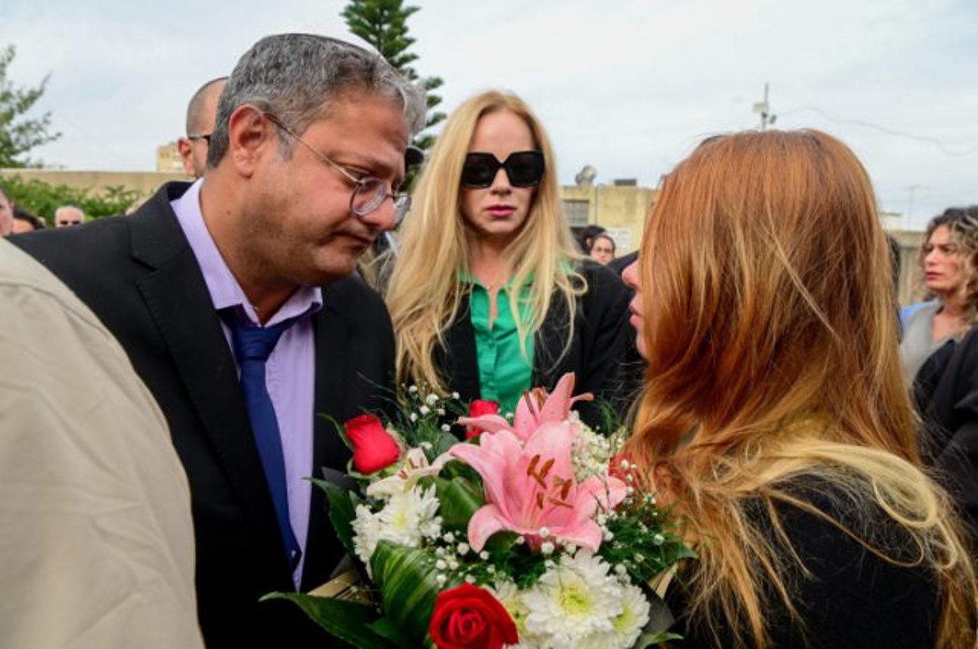 יורי וולקוב הובא למנוחות: "אנחנו עדיין לא מאמינים"