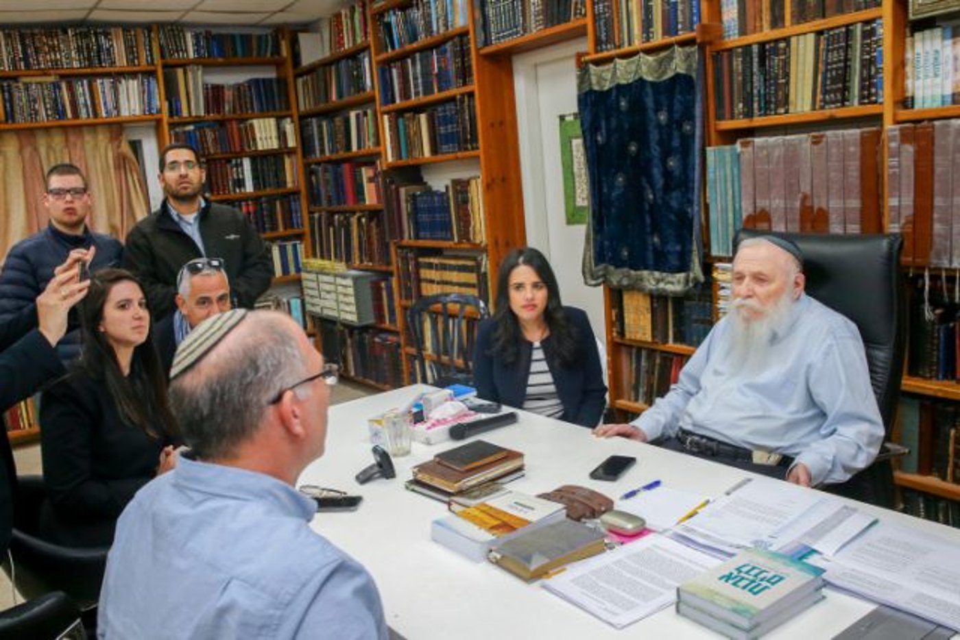 "זכה לגדל דורות של תלמידים וממשיכי דרכו"