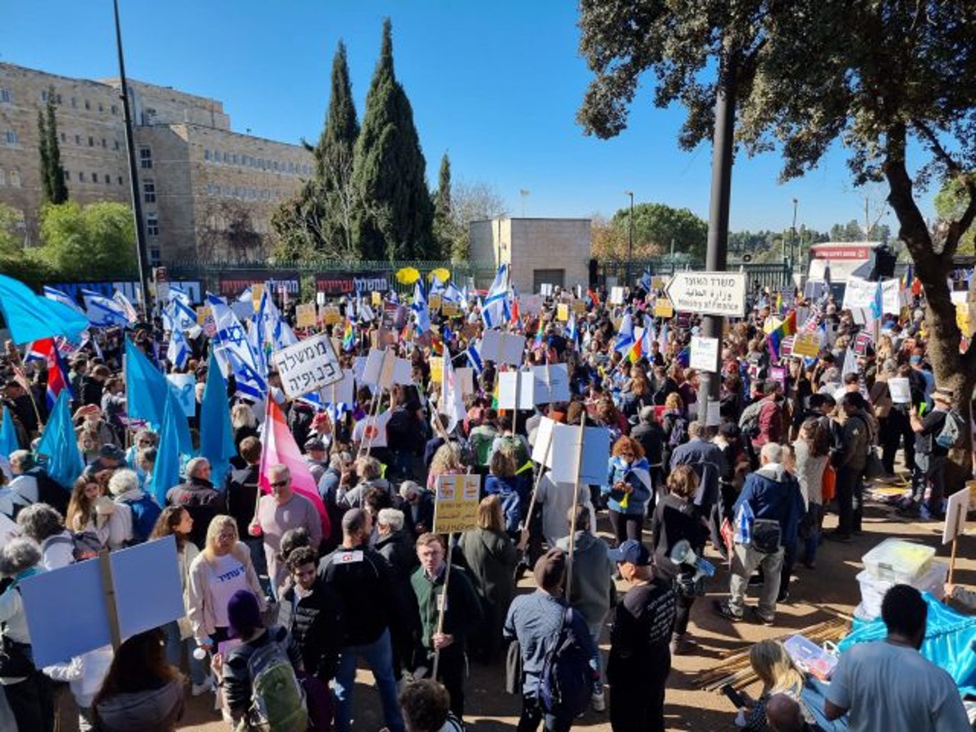 ראש בראש מול אוחנה: זה הקו של לפיד נגד הממשלה