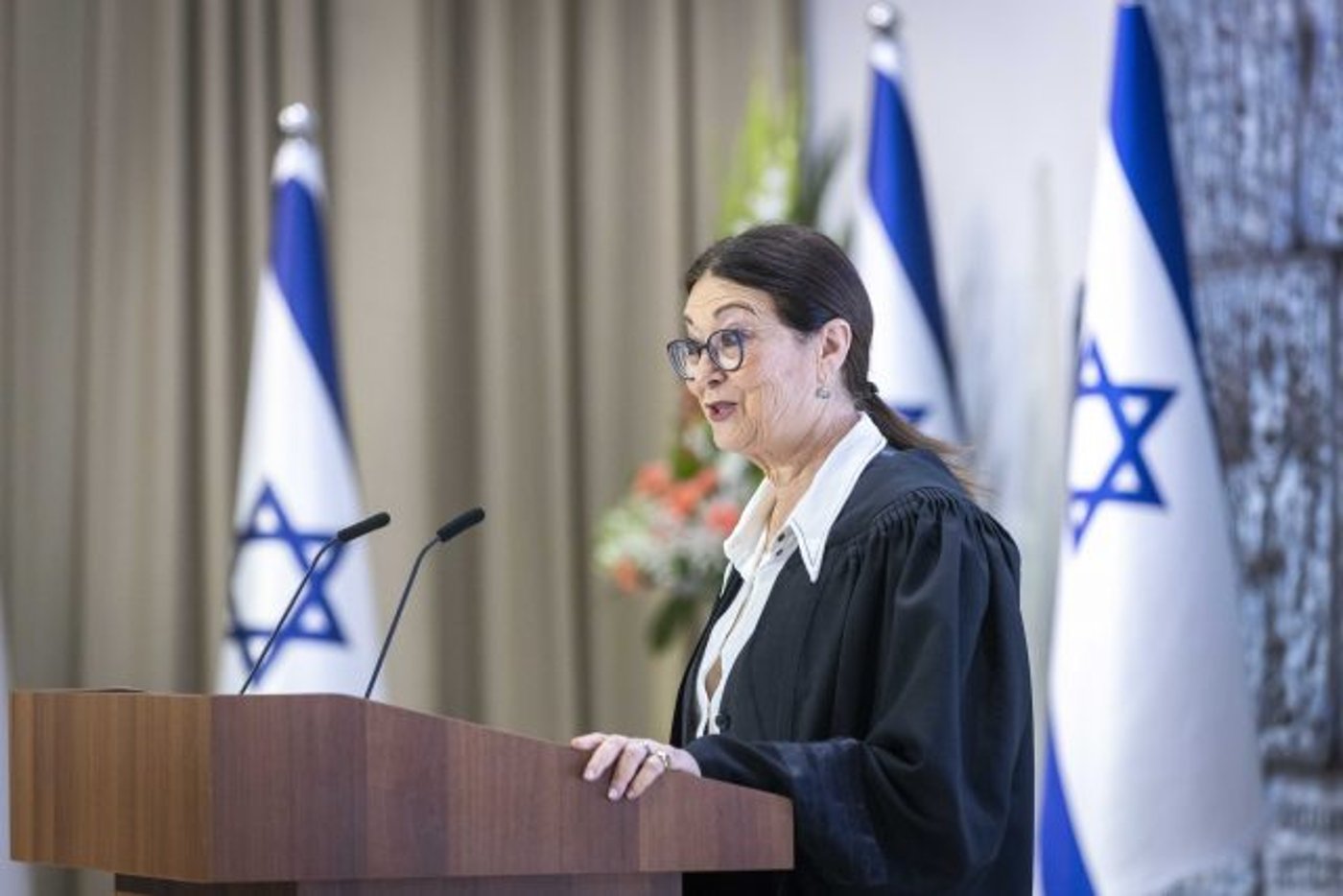 נשיאת בית המשפט העליון אסתר חיות. האם ההרכב בראשותה יפסול חוק יסוד, בתקדים היסטורי? (אוליביה פיטוסי/פלאש 90)