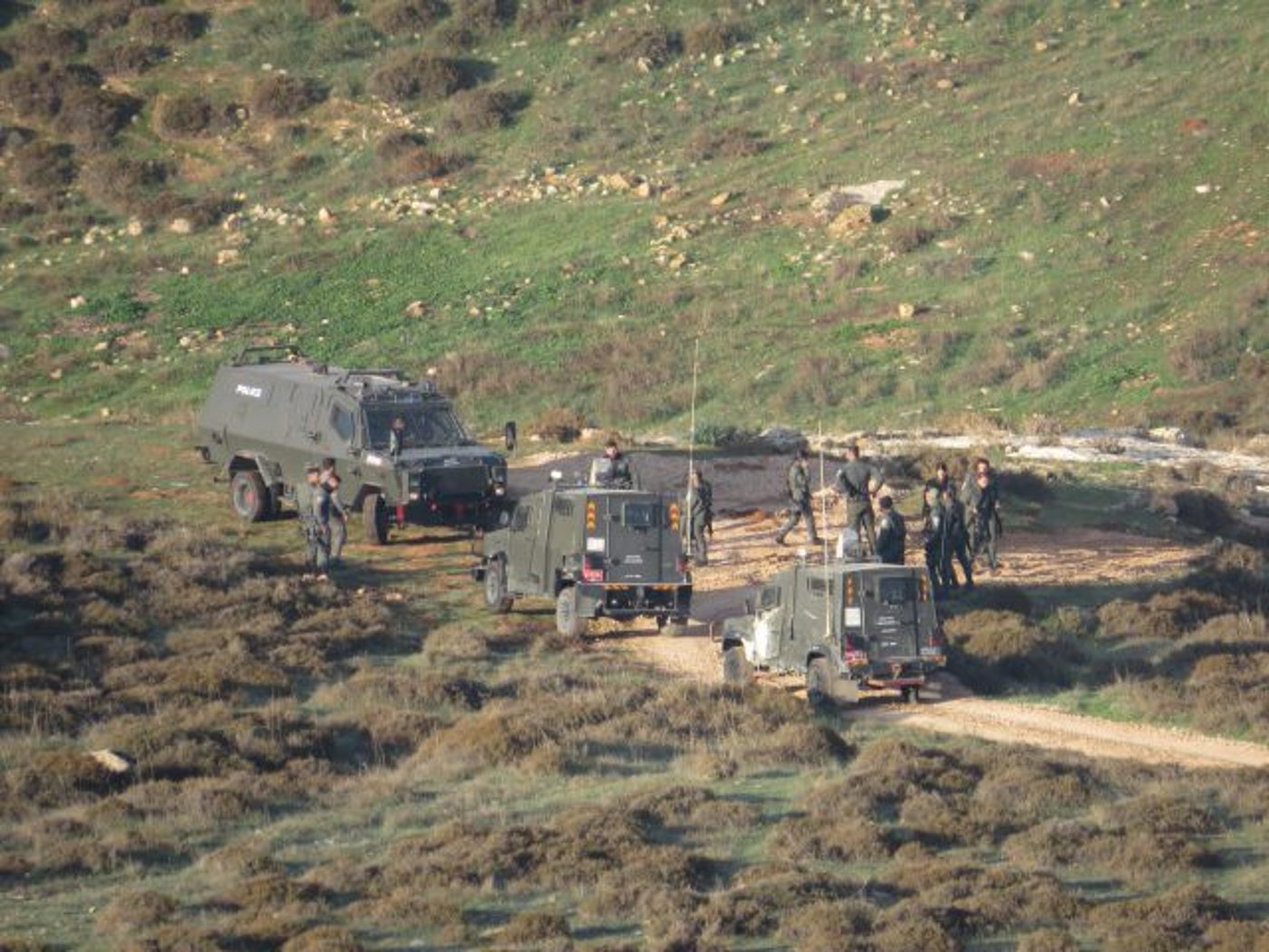 הכוחות נערכים להריסת גבעת נחלת צבי מוקדם יותר הבוקר