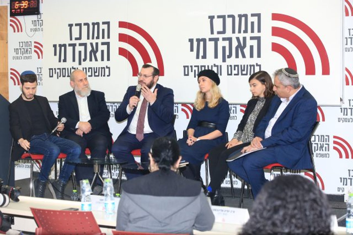 הפנאל בכנס ״חוק השבות כמקרה בוחן לשאלת הזהות היהודית״