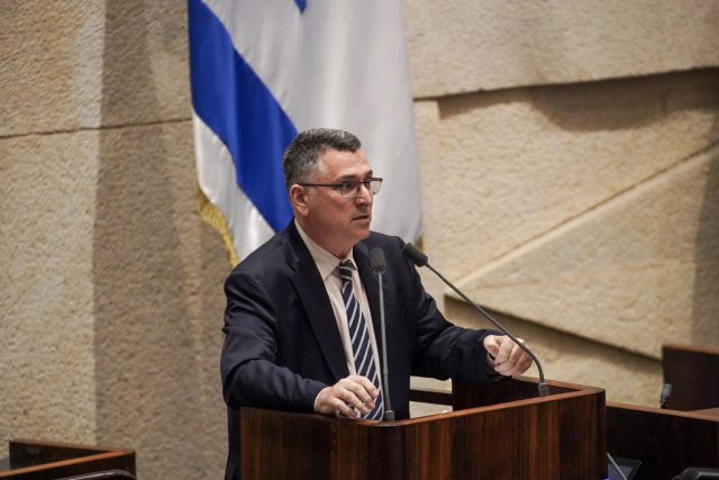 גדעון סער