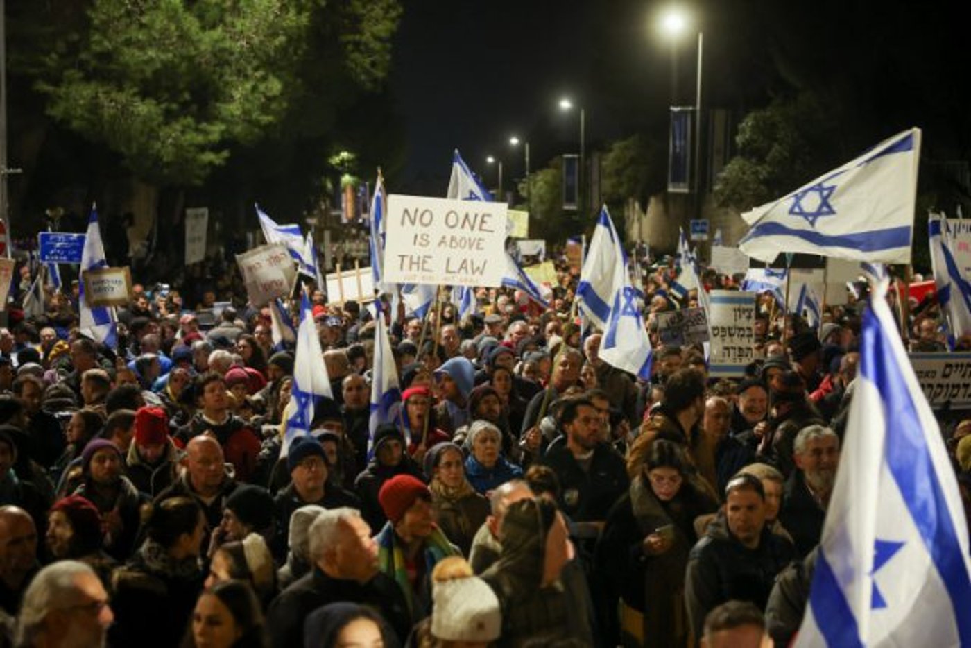 תלמיד ישיבה נאם בהפגנה בת"א: "נגן על הדמוקרטיה"