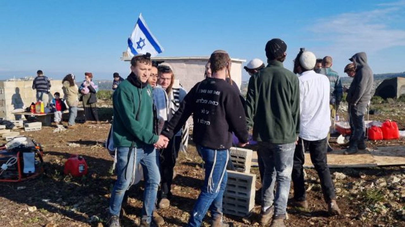 שוב: ממשלת הימין מפנה מאחז ביו"ש