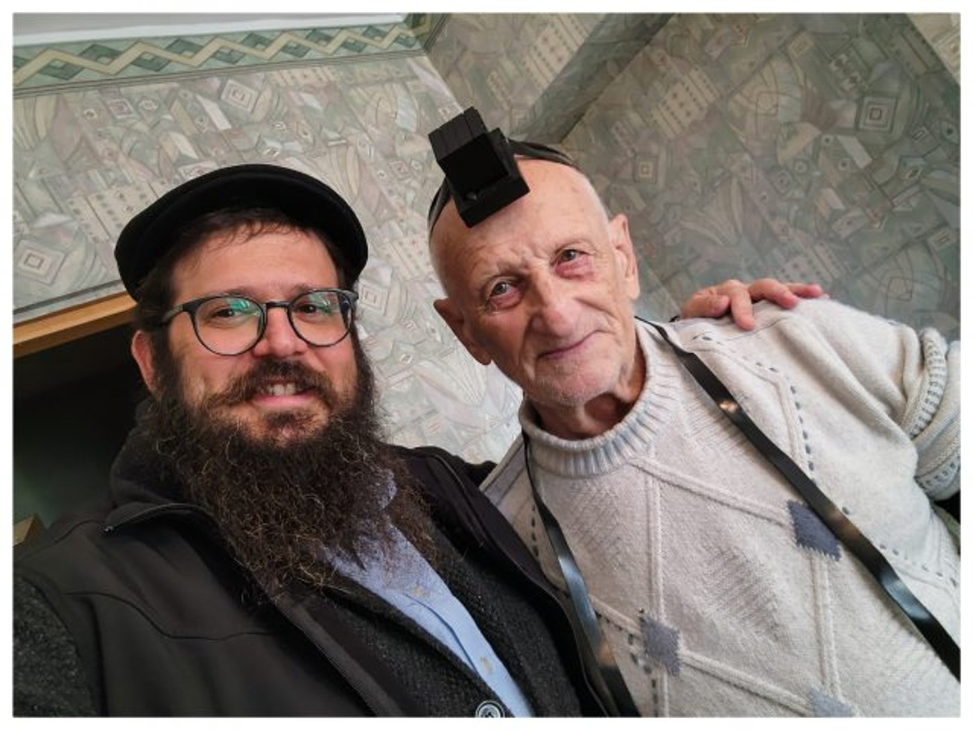 הזוג שעומד מאחורי החילוץ של אלפים מאוקראינה המופגזת