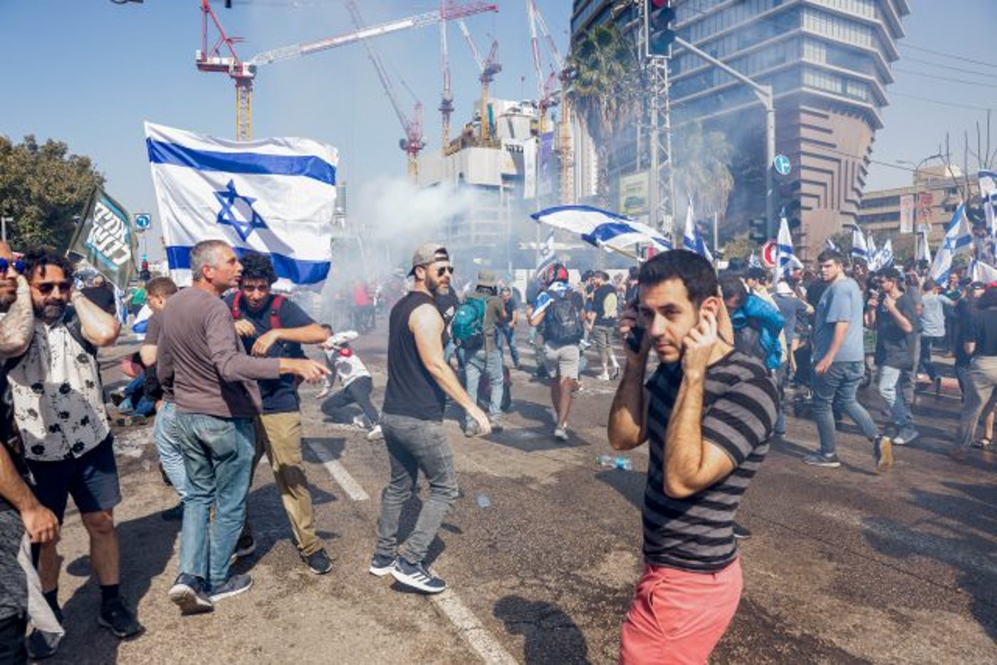 עשרות נעצרו, מפגין איבד אוזן: 'יום השיבוש' בתמונות