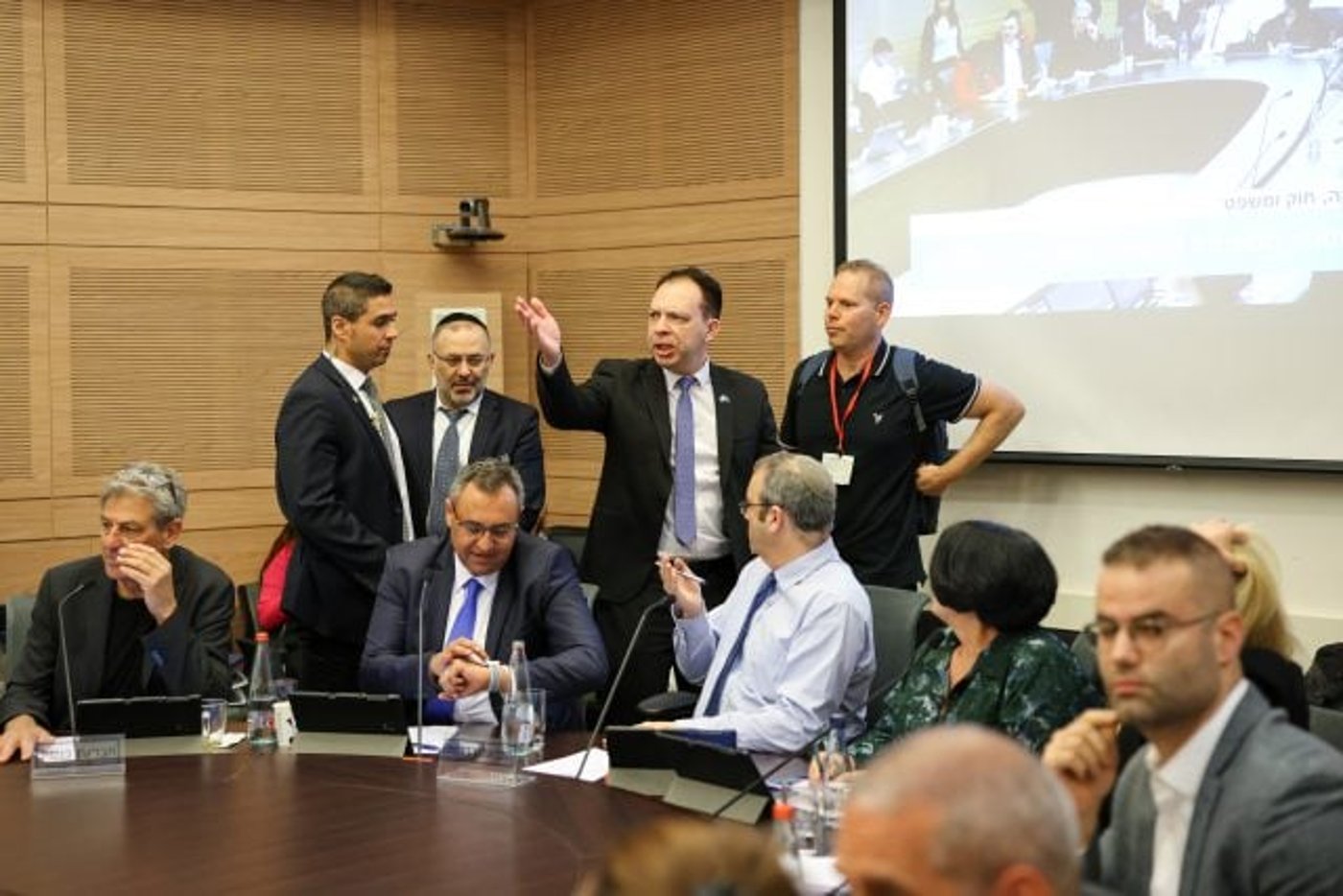 האופוזיציה לא הצביעה: הרפורמה המשפטית אושרה