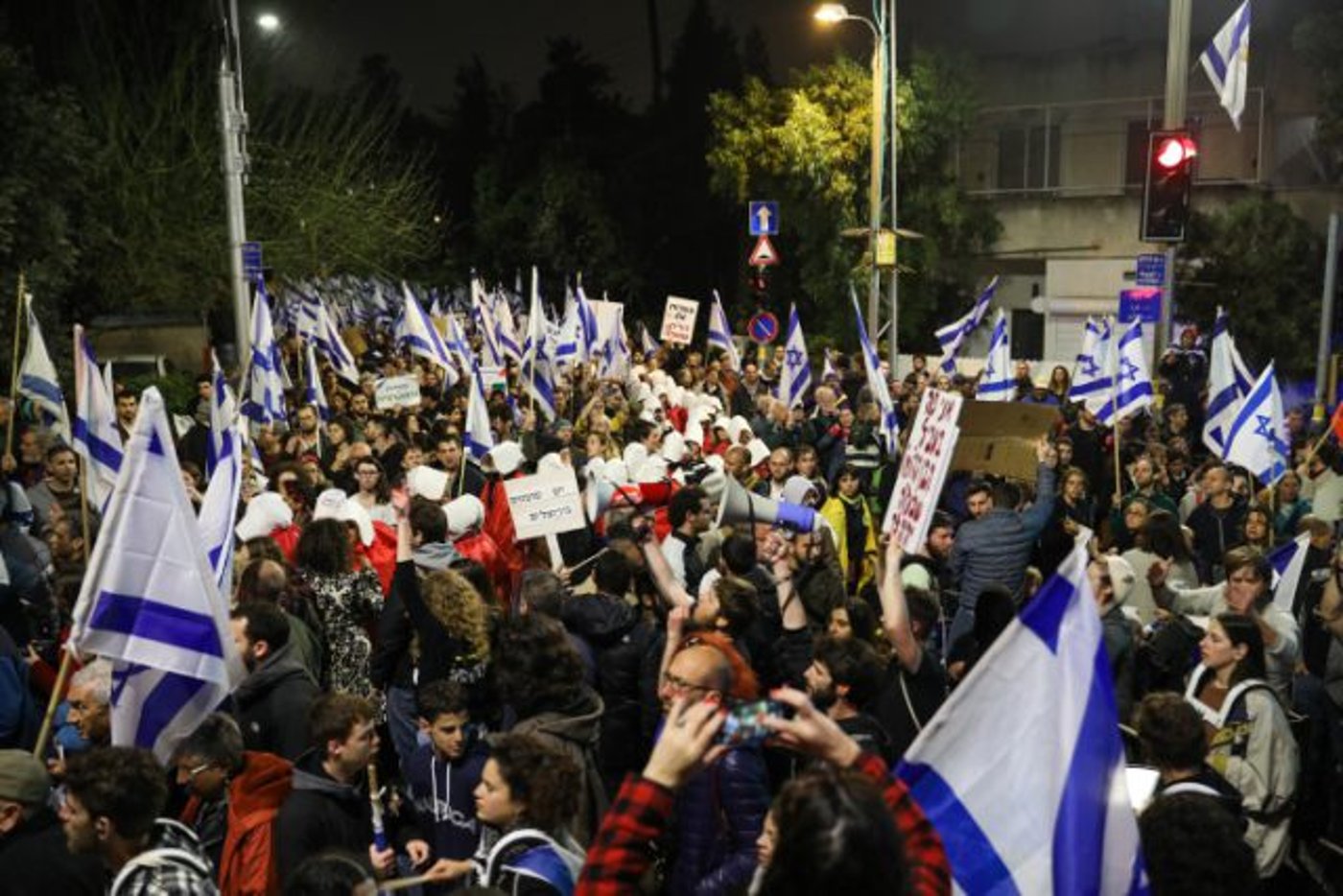 עוד מוצ"ש של הפגנות; איילון צפון נחסם | גלריה