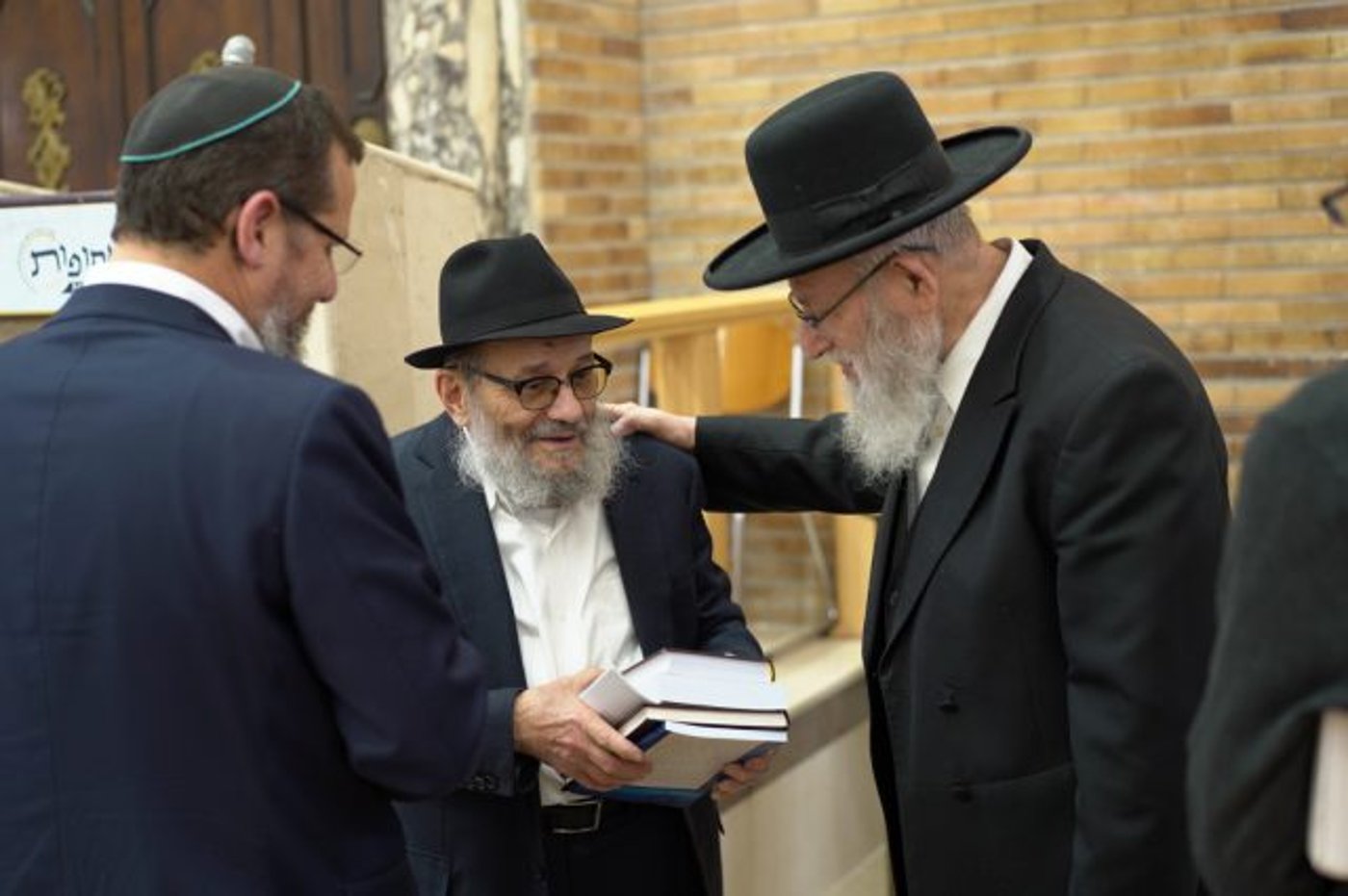 הרב אליהו והרב נחום נריה