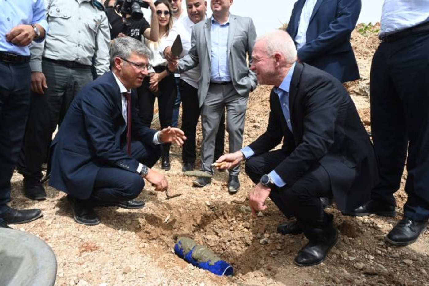 אריאל חרמוני, משרד הביטחון.