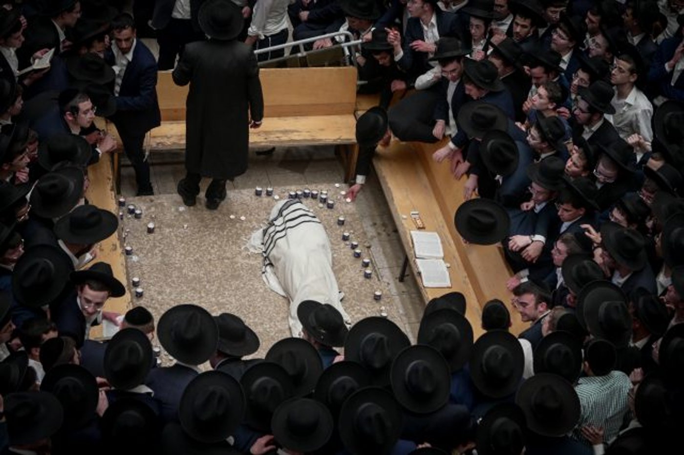 גלריה: מאות אלפים ליוו את הרב אדלשטיין זצ"ל