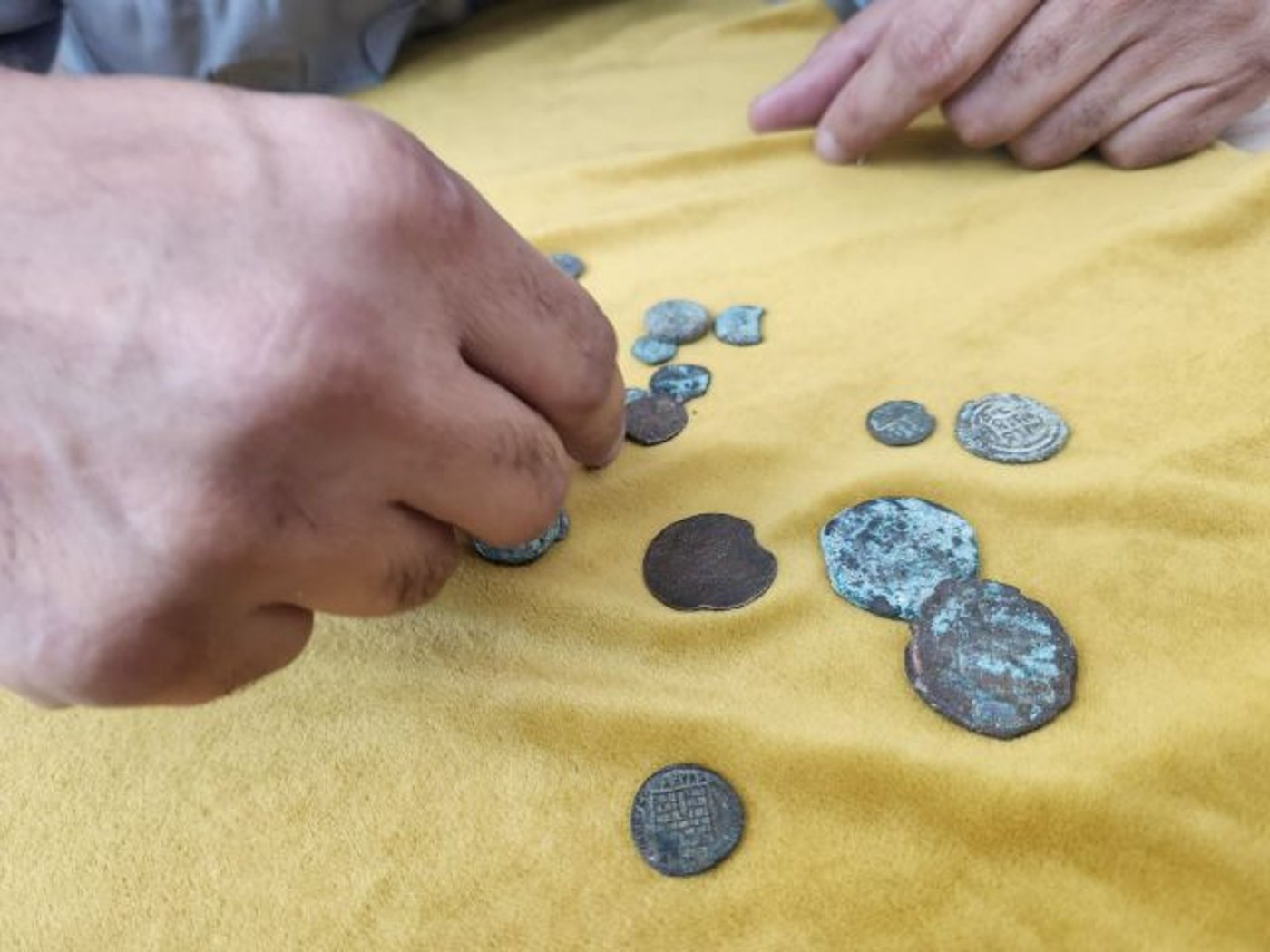 עשרות מטבעות עתיקים נתפסו במזרח ירושלים