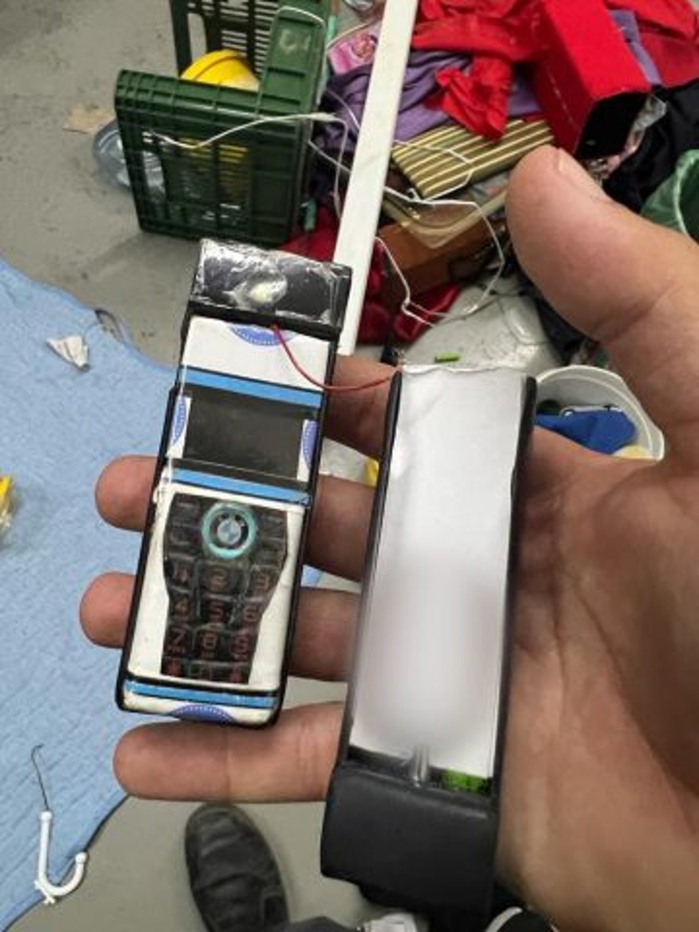 הפלאפונים שנתפסו