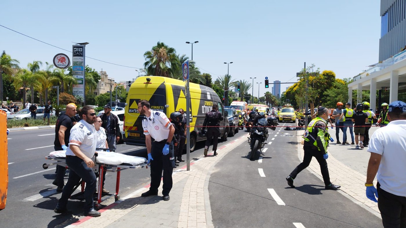דורס, דוקר ונורה: תיעוד פיגוע הדריסה בתל אביב