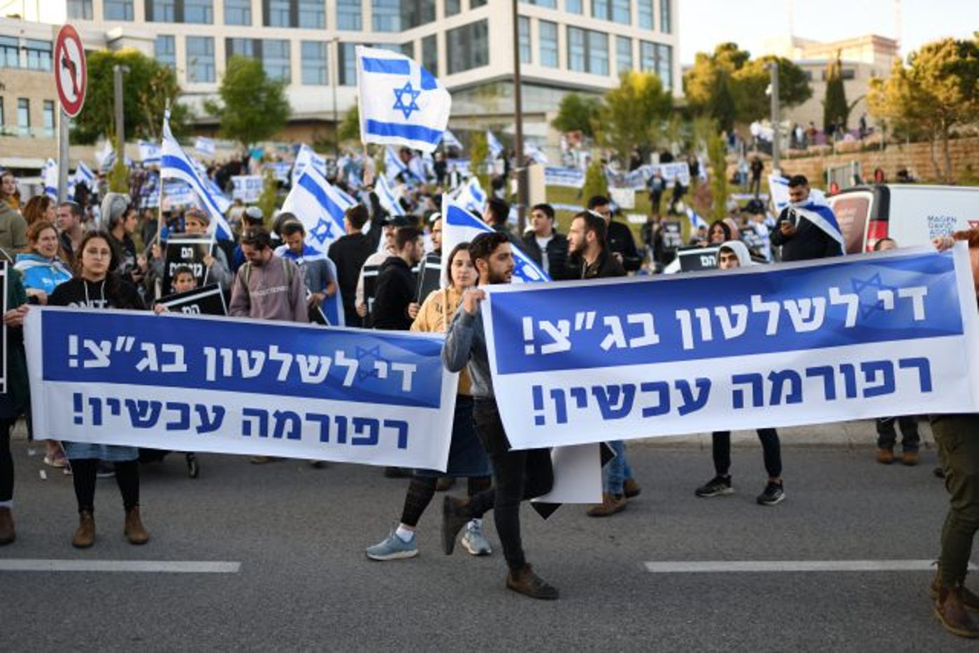 השנה שבה הקיצוניים ניצחו והקול השפוי הלך לאיבוד
