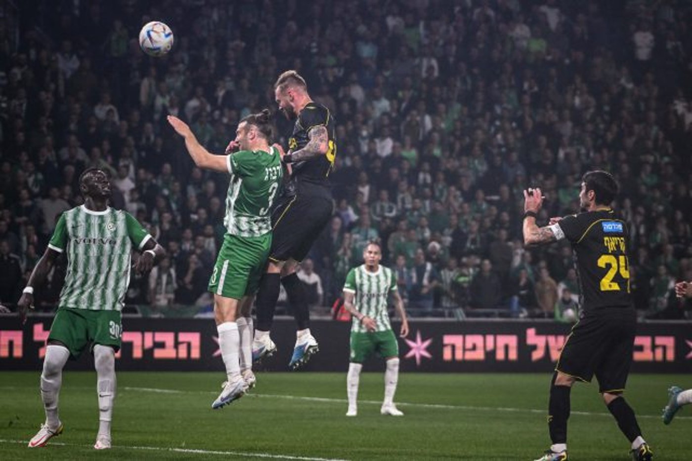 שחקני חיפה ובית"ר בעונה האחרונה, יילחמו על התואר