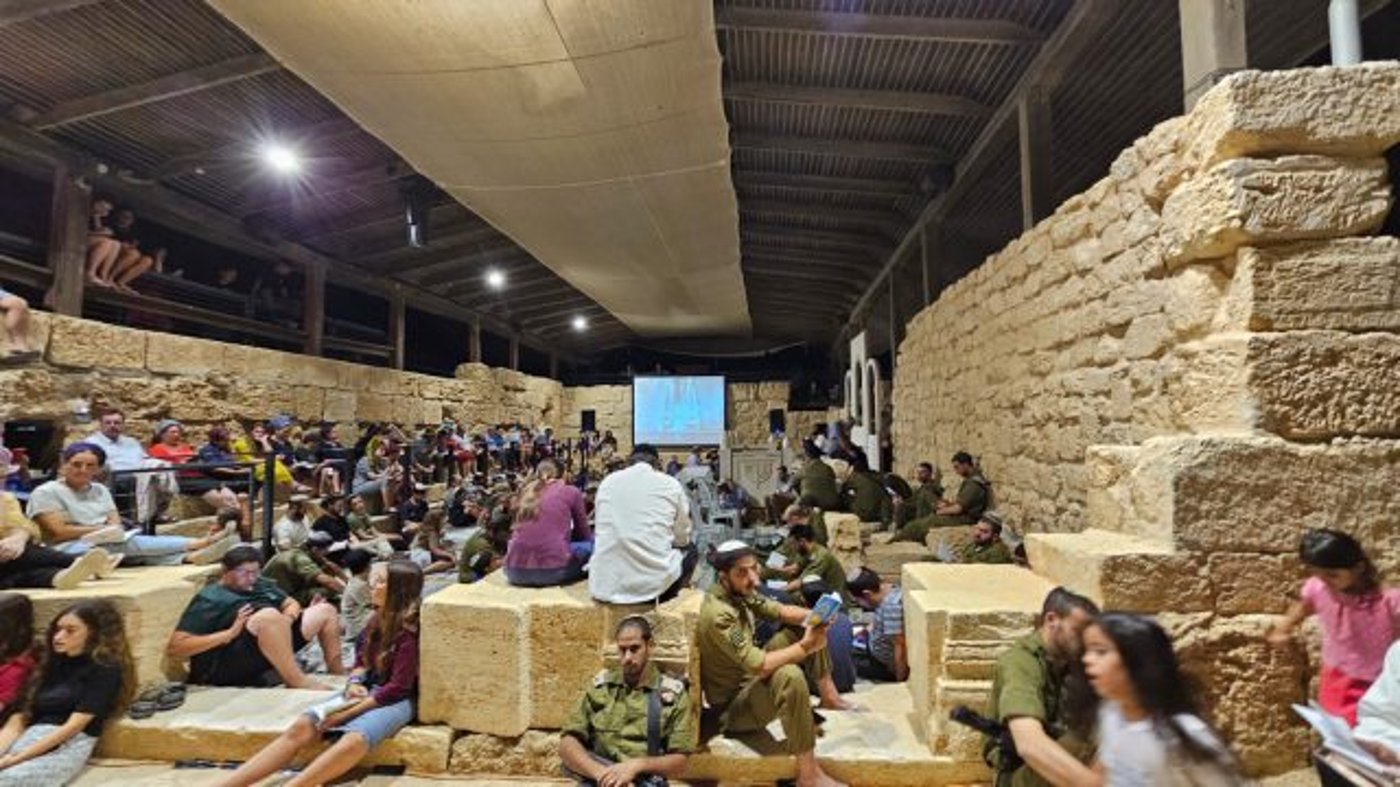 בכל הארץ: רבים הגיעו לאתרי מורשת לקריאת איכה