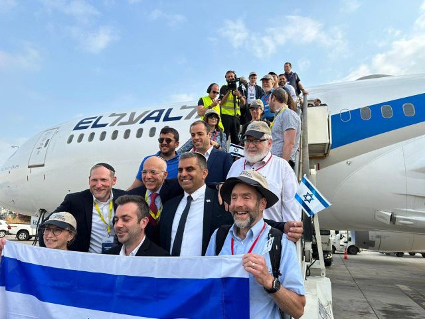 ברוכים הבאים: כ-215 עולים חדשים נחתו מצפון אמריקה