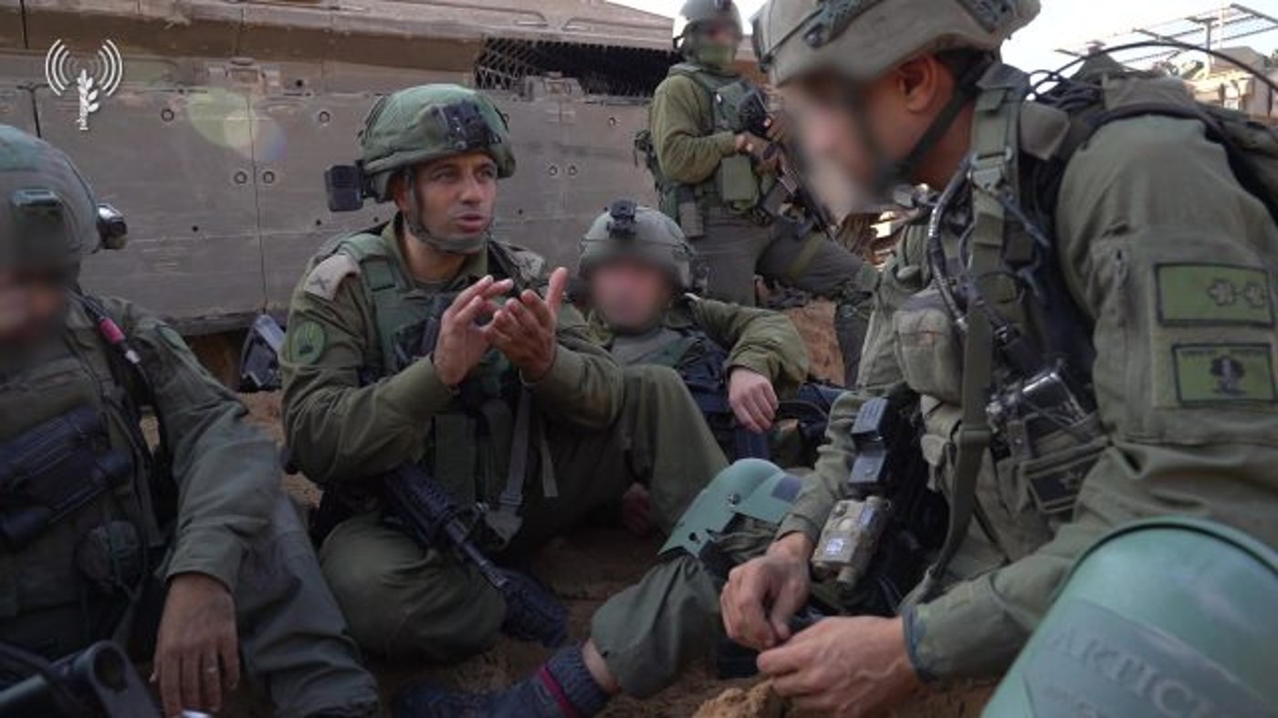 מפקד אוגדה 36 תא"ל דדו בר כליפא בלחימה