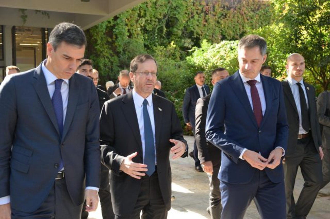 ר"מ בלגיה: לקיחת בני ערובה חפים מפשע זהו פשע מלחמה