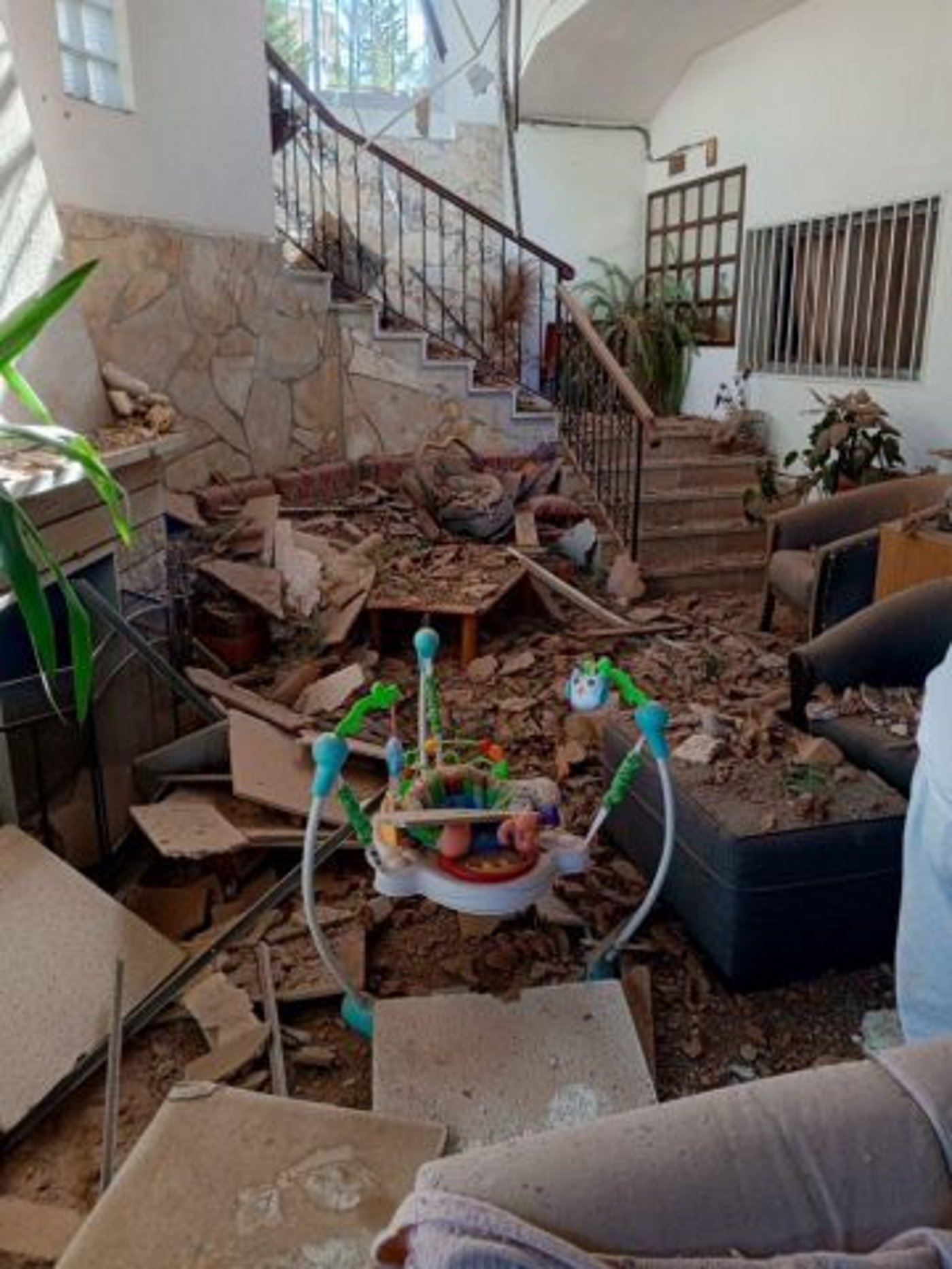 הרס בכפר שיעי בדרום לבנון מרקטה כושלת של חיזבאללה