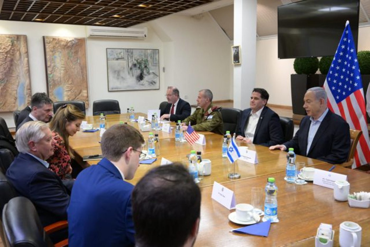 גרהאם לנתניהו: "מחויב להביא יציבות למדינה הזו"