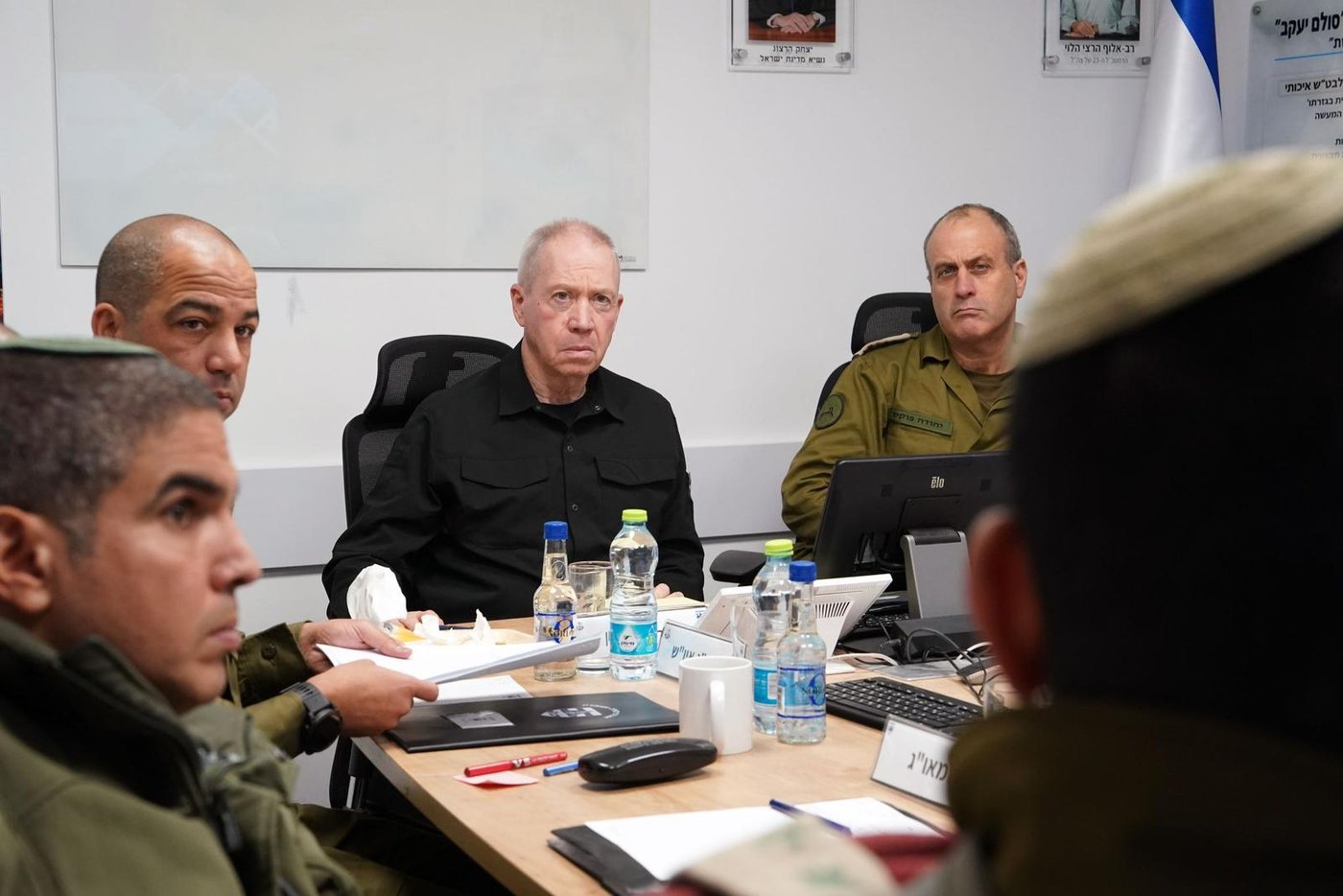 בממשלה תוקפים את תכנית גלנט: "כאילו לא קרה כלום"