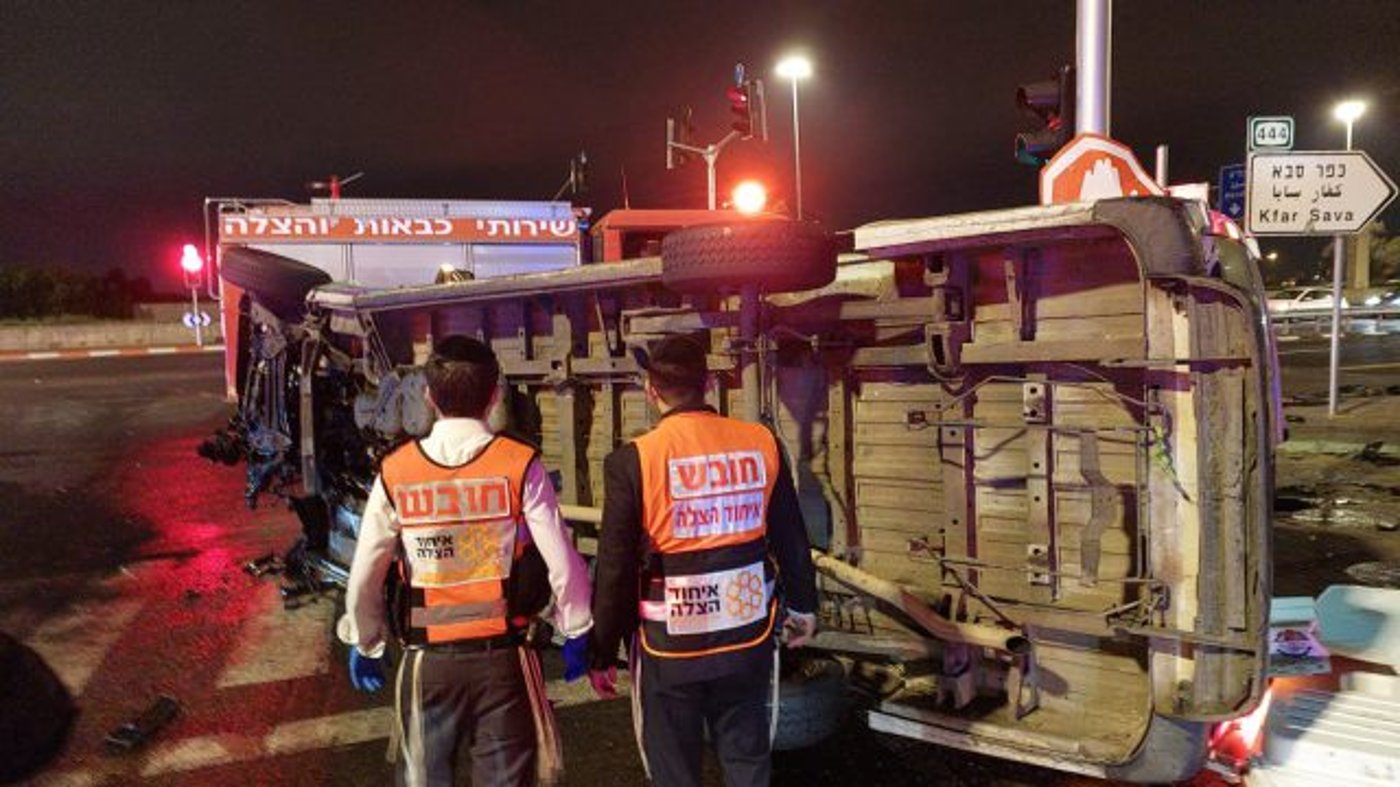 תאונה קטלנית בראש העין: נהג נהרג ועוד 2 פצועים