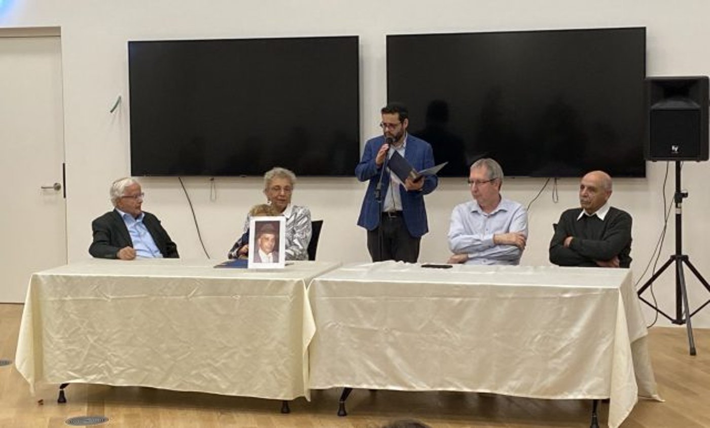 (טקס חתימת הסכם מסירת אוסף נחום לספרייה הלאומית – באדיבות הספרייה הלאומית)