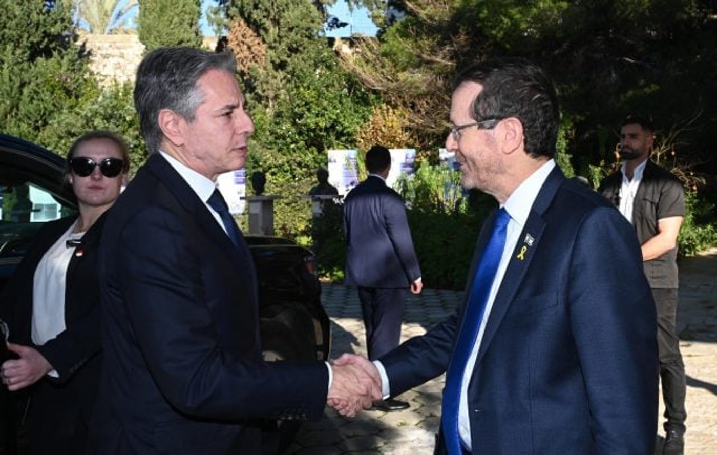 הרצוג לבלינקן: ברור שחמאס מפר את כל הכללים